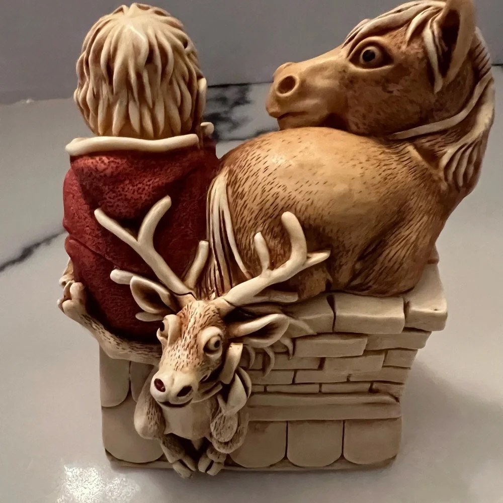 HarmonyKingdom “Holy Smoke” Santa Delivers House Chimney Christmas Box Figurine